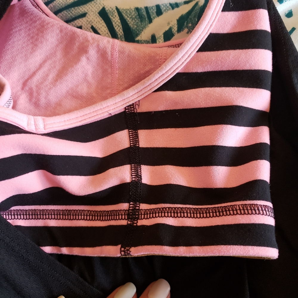 Lululemon Workout Top - Picture 7 of 9